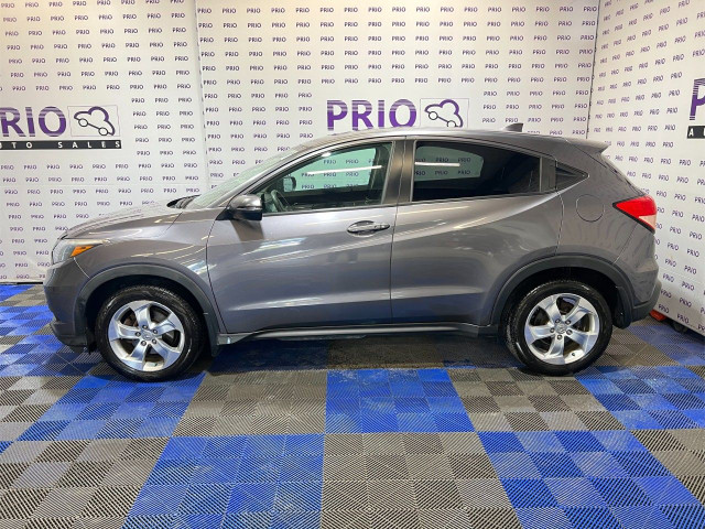 2016 Honda HR-V in Cars & Trucks in Ottawa - Image 2