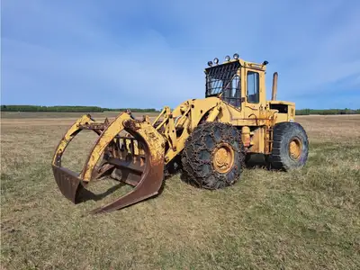 This item(s) are selling by Online Timed Auction Auction for the Estate of Agnes Harasymyk Bidding O...