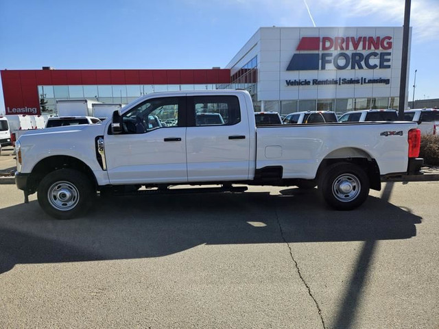 2024 Ford Super Duty F-250 SRW XL 4WD Crew Cab 8' Box, 6.8L V8 G in Cars & Trucks in St. Albert - Image 2