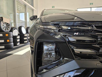 2025 Hyundai Tucson N-Line Hybrid AWD Experience performance-driven style and cutting-edge efficienc... (image 9)