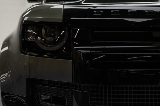 2024 Land Rover Defender X | Head Up Display | Black Pack in Cars & Trucks in Winnipeg - Image 3
