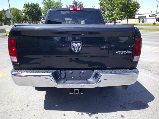 DODGE RAM 1500 SXT 4X4 2017 **BAS KILO ET JAMAIS ACCIDENTÉ** in Cars & Trucks in Longueuil / South Shore - Image 4
