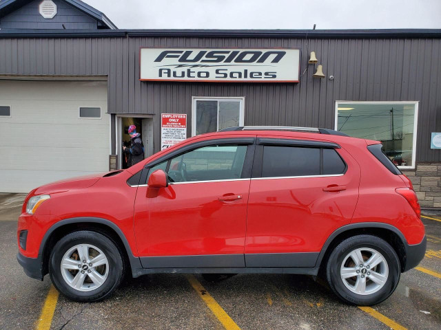  2015 Chevrolet Trax LT-BLUETOOTH-ALLOY WHEELS in Cars & Trucks in Leamington - Image 2
