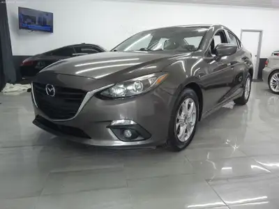 Superbe Mazda 3 GS 2014 avec 157 943 kilomètres certifié, toujours bien entretenu, moteur 4 cylindre...