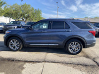 **WE WILL BEAT ANY DEALER IN THE CITY** Infinite Blue Metallic Tinted Clearcoat 2021 Ford Explorer L... (image 2)