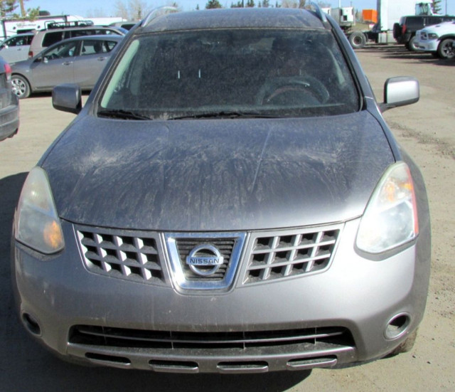 2009 Nissan Rogue in Cars & Trucks in Calgary - Image 2