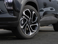 This Chevrolet Trax boasts a Turbocharged Gas 3-Cyl 1.2L/ engine powering this Automatic transmissio... (image 7)