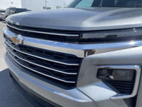 Feel the allure of the open road with the sleek new 2025 Chevrolet Traverse LT AWD, 7-Passenger , pa... (image 2)