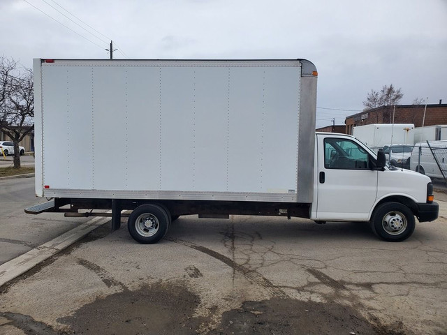  2014 Chevrolet Express 3500 G3500 - 16Ft (Tall Box) - Ramp - On in Cars & Trucks in City of Toronto - Image 3