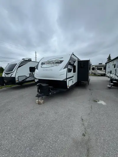 2022 Coachmen Northern Spirit 2557RB – Adventure Ready! Solar Equipped! Financing Available! Get rea...