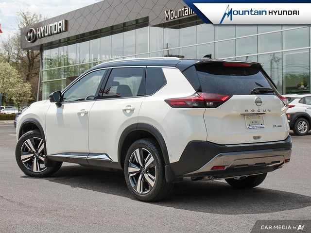 2023 NISSAN ROGUE SL AWD in Cars & Trucks in Hamilton - Image 4