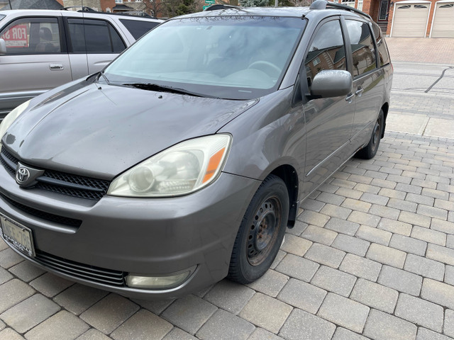 2004 Toyota Sienna LE in Cars & Trucks in Markham / York Region - Image 2