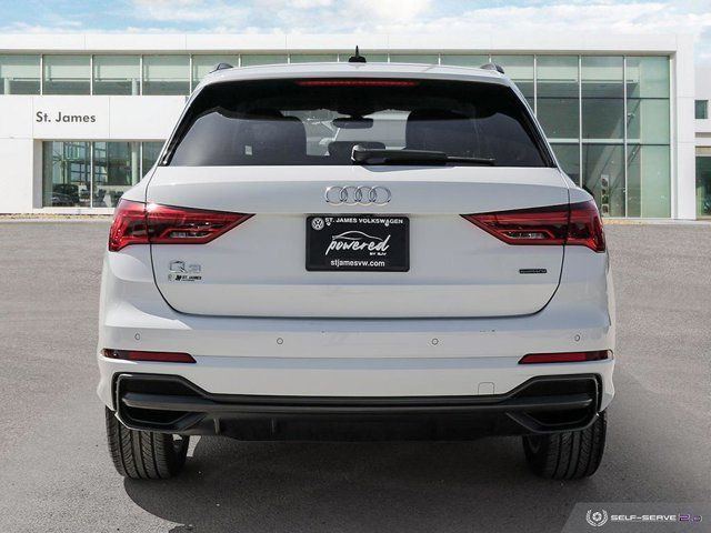 2021 Audi Q3 Technik in Cars & Trucks in Winnipeg - Image 4