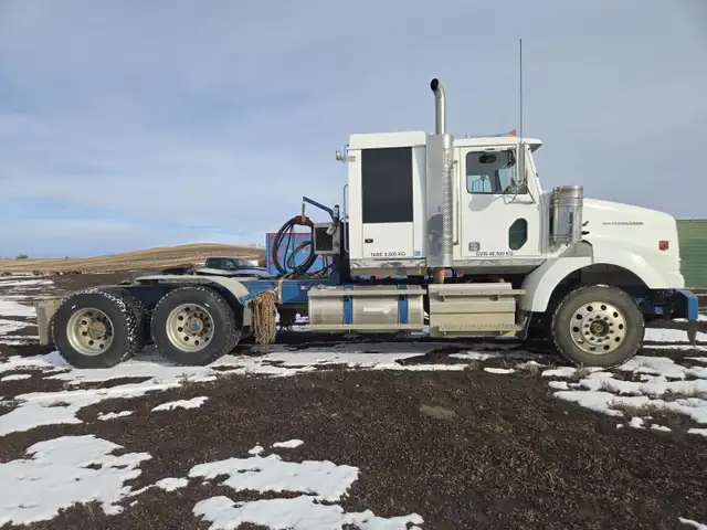 2012 Western Star T/A Sleeper Truck Tractor 4900SA in Heavy Trucks in Kamloops - Image 7