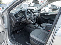 Come see this 2021 Ford Escape SE before it's too late! * This Ford Escape is a Bargain with These O... (image 6)