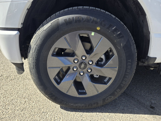 2025 Ford F-150 Lightning FLASH | TRAILER TOW PKG | BLUECRUISE | in Cars & Trucks in Calgary - Image 4