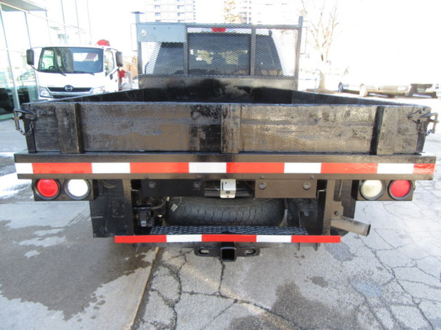  2021 Ford F-350 GAS CRWE CAB 4X4 WITH 9 FT FLAT DECK / 2 IN STO in Cars & Trucks in Markham / York Region - Image 4