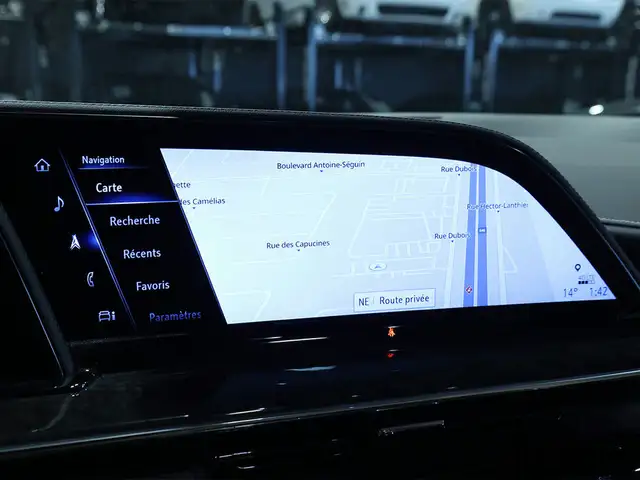 2024 Cadillac Escalade Premium Luxury with Air Ride Adaptive Sus in Cars & Trucks in Laval / North Shore - Image 23