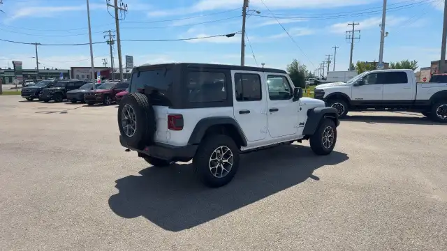 2025 Jeep Wrangler63860190796931124