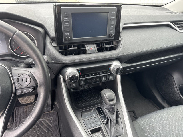 2022 TOYOTA RAV4 XLE AWD BAS KM ECRAN TOIT OUVR SIEGE+VOLANT CHA in Cars & Trucks in Laval / North Shore - Image 2