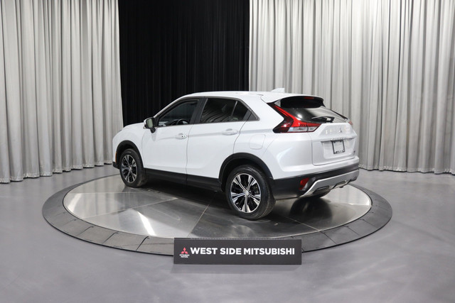 2022 Mitsubishi Eclipse Cross SE 4x4 / Heated Seats/Wheel / P... in Cars & Trucks in Edmonton - Image 4