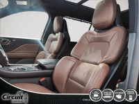 Le Lincoln Aviator Reserve 2022 incarne le luxe absolu avec ses 7 places spacieuses, un silence de r... (image 9)