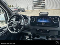 Mercedes-Benz Rive-Sud, la destination Mercedes-Benz par excellence. Bienvenue en première classe. D... (image 9)
