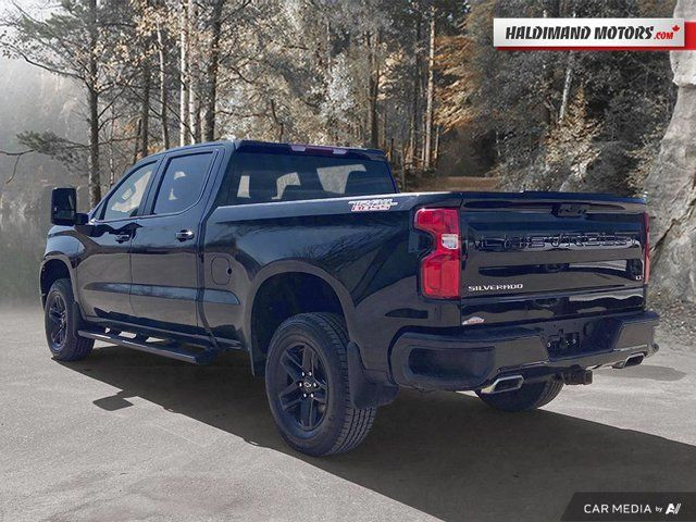2022 Chevrolet Silverado 1500 LT Trail Boss in Cars & Trucks in Hamilton - Image 3