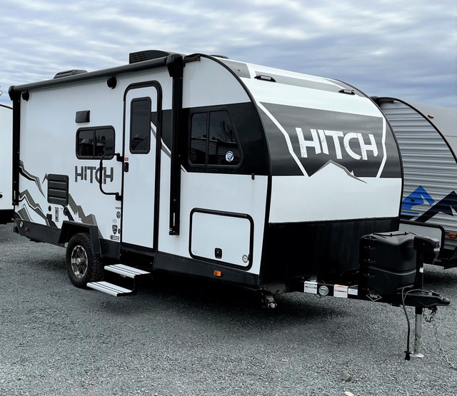 NEW 2022 Hitch travel trailer with bunks in the back. Travel Trailers