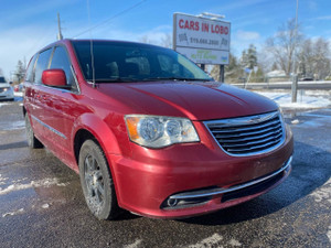 2011 Chrysler Town & Country TOURING