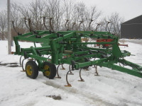 John Deere 980 Cultivator