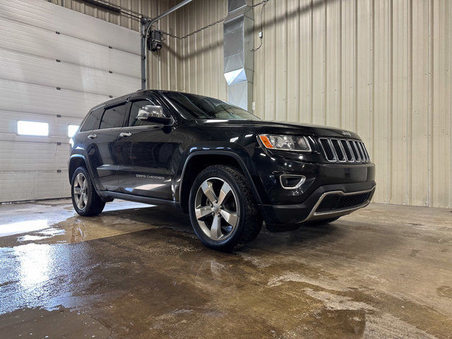  2015 Jeep Grand Cherokee Limited | Sunroof | NAV | Remote Start in Cars & Trucks in Strathcona County