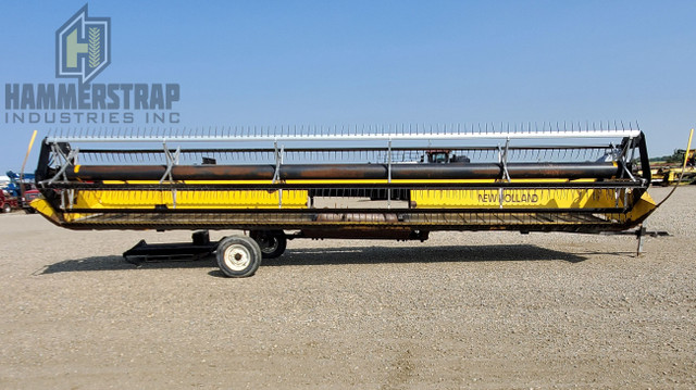 NEW HOLLAND 94C 30 Ft Draper Header fits CNH in Farming Equipment in Edmonton - Image 2