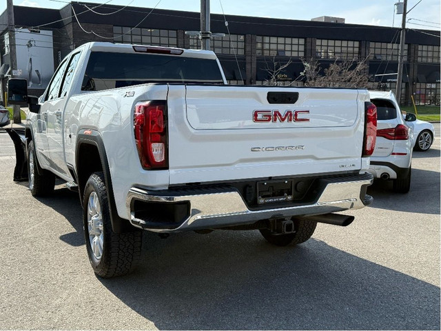2022 GMC SIERRA 2500HD SnowPlow|Fisher V-Blade|Only16,747km!|Cer in Cars & Trucks in City of Toronto - Image 4