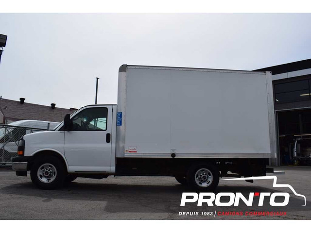 2018 GMC Savana 3500 ** Cube 12 pieds ** V6 ** Garantie 1 an Inc in Cars & Trucks in Laval / North Shore - Image 3