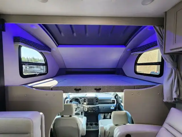 2025 Thor Magnitude XG32 Diesel 4x4 in RVs & Motorhomes in Thetford Mines - Image 30