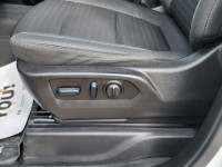DURAMAX|H/CLOTH|R/START|R/CAMERA|DUMP BOX The Silverado 3500 HD Chassis Cab is a strong and capable... (image 9)