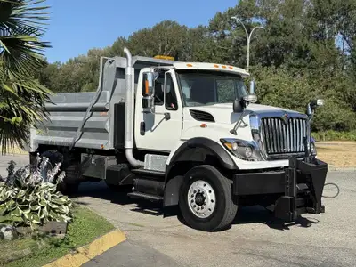 2011 International Workstar 7400 Dump Truck AIR BRAKES PTO Dump LangFab Box Cargo Tarp Engine Brake...