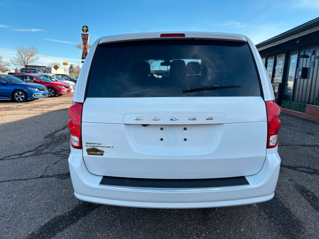 2019 Dodge Grand Caravan SE dans Autos et camions  à Medicine Hat - Image 4