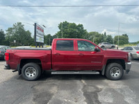 2018 CHEVROLET SILVERADO CREW CAB 4WD ! RUNS AND DRIVES GREAT , TWO SETS OF TIRES , BEING SOLD AS-IS... (image 1)