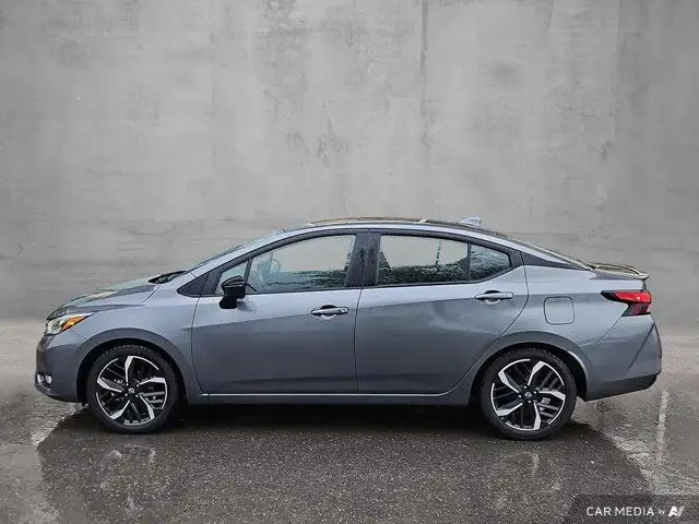 2023 Nissan Versa SR | Apple Car Play | Heated Seats | Wireless dans Autos et camions dans Ottawa - Image 3