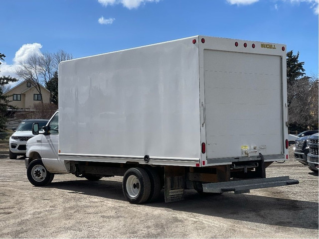 2023 Ford E-Series Cutaway E-450 DRW 176 Inch WB Box Cube Van Wi in Cars & Trucks in Calgary - Image 3