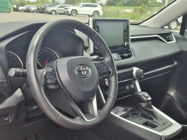 2021 Toyota RAV4 XLE Premium AWD | Leather | Sunroof | Radar in Cars & Trucks in Guelph - Image 2
