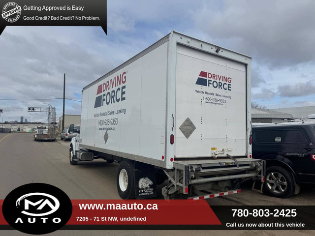 2022 Ford Super Duty F-750 Straight Frame 24FT Cube Truck in Cars & Trucks in Edmonton - Image 4