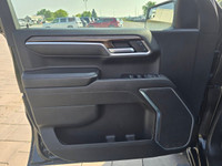 2022 GMC Sierra 1500 Elevation Crew Cab 4x4 with the 2.7L Turbo engine and a bold aftermarket upgrad... (image 8)