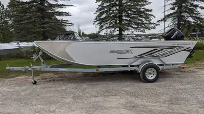 2024 Smokercraft Pro Sportsman 1872 Tiller in White is our most rugged option in an open concept rea...
