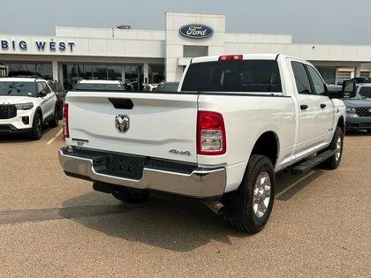 2024 Ram 2500 BIG HORN 4X4 CREW CAB *LOW KMS* w/CUMMINS DIESEL in Cars & Trucks in Edmonton - Image 3
