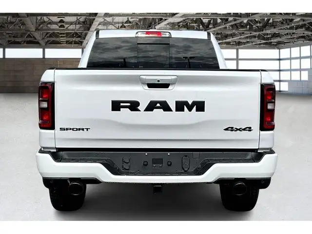 2025 Ram 1500 SPORT CREW Nav Surround Camera Pano Roof dans Autos et camions dans Région de Mississauga/Peel - Image 5
