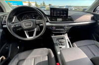 Like New Smoke Free Well Equipped with Heated Steering Wheel , Active Lane Assist , Car Play , Front... (image 6)