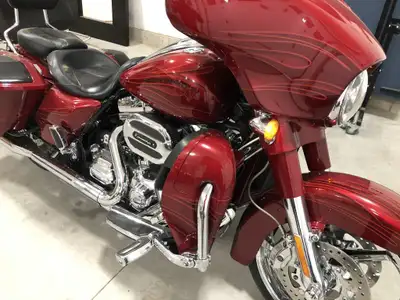 2016 Street Glide CVO , Red Metallic paint with flames from Factory , 110Cubic Inch, Chromed out eve...